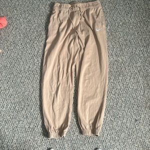 never worn sweatpants.